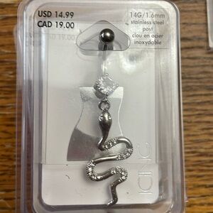 Snake detail belly button ring
